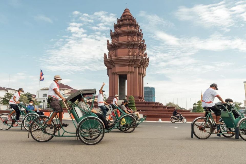 Cyclo tour through Phnom Penh