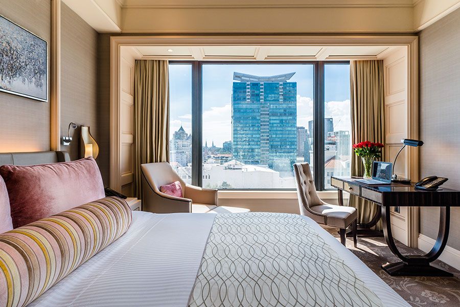 Caravelle Signature Room